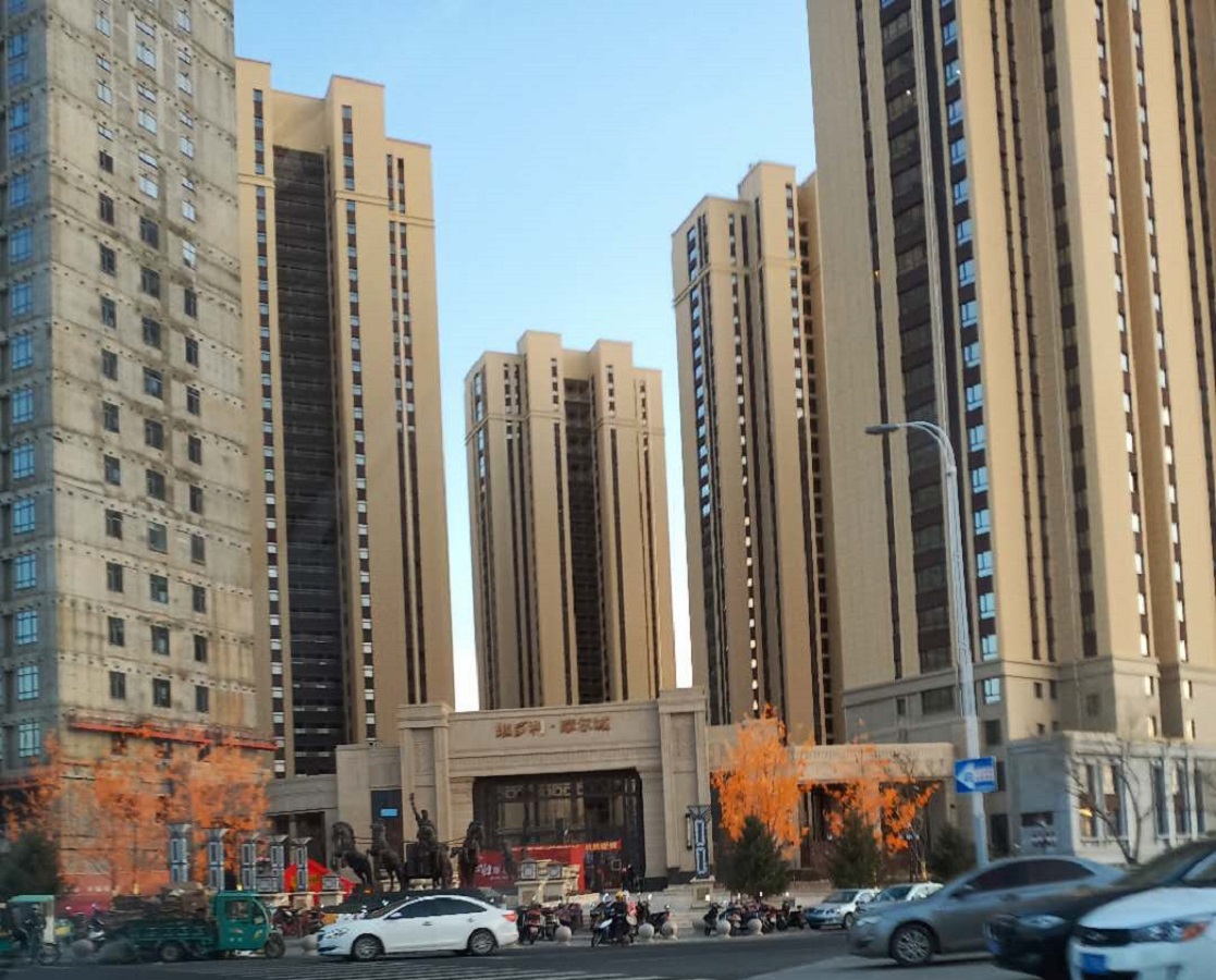 赤峰維（wéi）多利摩爾城.jpg